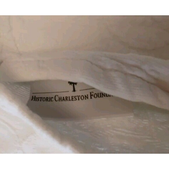 Historic CHARLESTON Foundation Standard Pillow Sham 23"x27" Matelasse Off-White - Picture 7 of 7